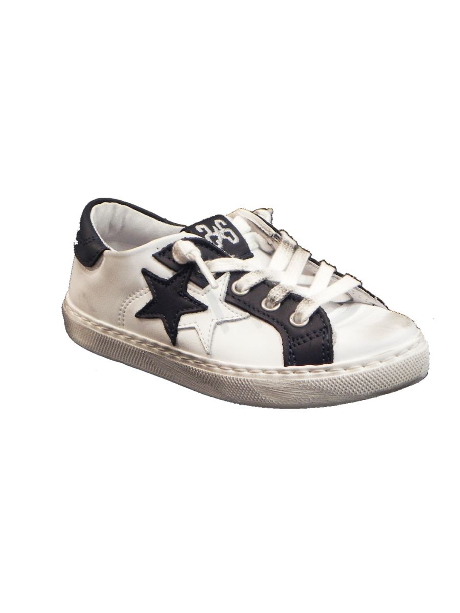 two stars sneakers